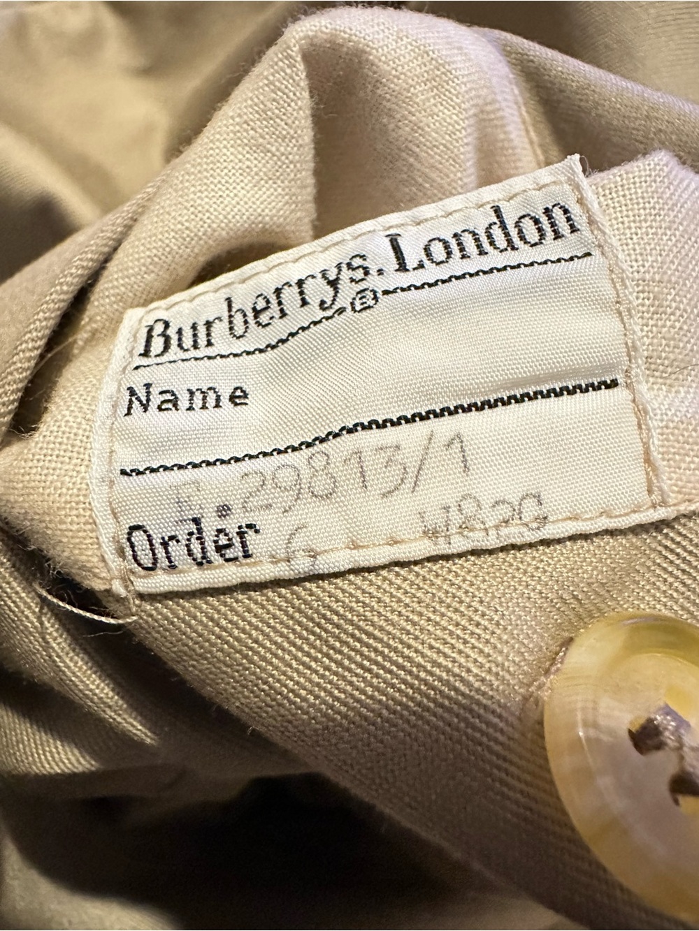 Burberrys | Trench Coat | Vintage Beige Double-Breasted Trench Coat with Belt - Picture 11 of 15